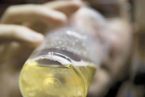 Furt între colegi de pahar, rezolvat de poliţiştii Secţiei 5